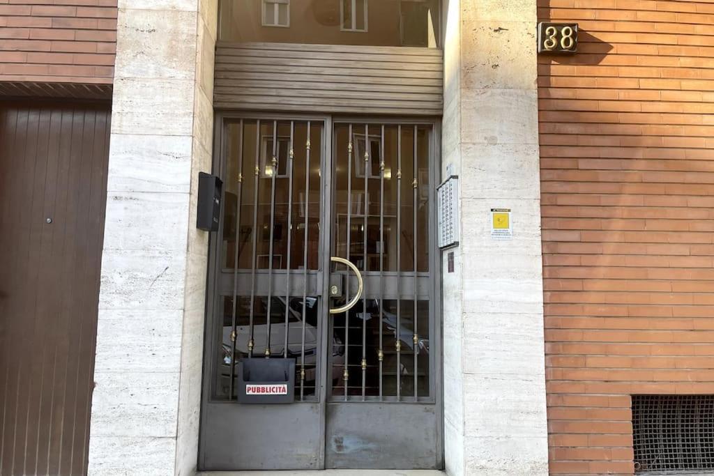 Amazing Flat With Terrace, Milan